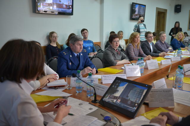 В Челябинске обсудили работу юридических клиник