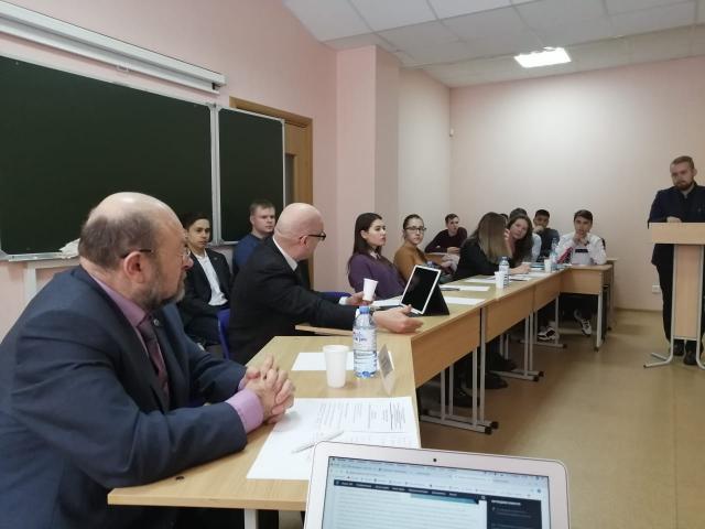 В Челябинске провели круглый стол с юридическими клиниками
