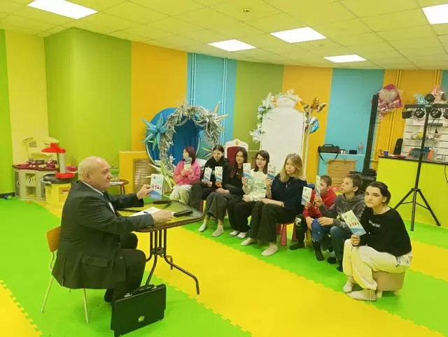 Беседа для школьников города Чебаркуля «Познаем мир труда»